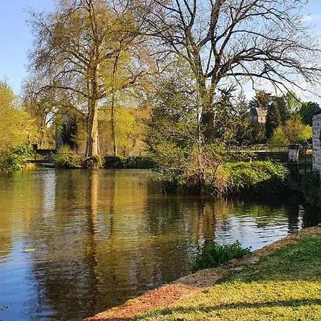 Petite Maison Paisible Puy Du Fou *